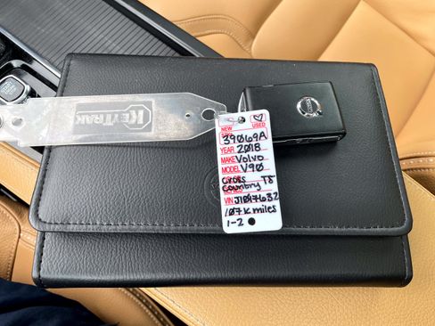 Used 2018 Volvo V90 T5 Cross Country w/ Convenience Package AWD/4WD image 20