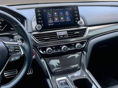 Used 2021 Honda Accord Sport image 9