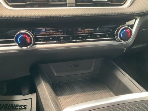 New 2026 Chevrolet Equinox LT w/ Convenience Package II image 21