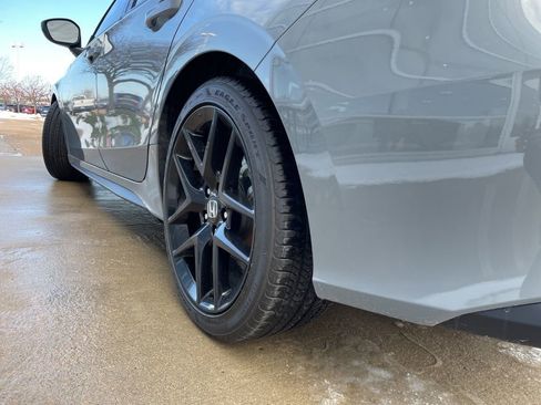 Used 2025 Honda Civic Sport image 17