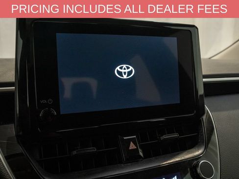 Used 2024 Toyota Corolla LE FWD image 13