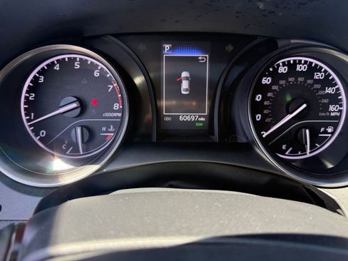 Used 2022 Toyota Camry SE w/ Cold Weather Package FWD image 16