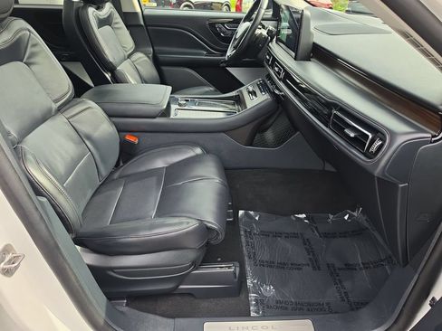 Used 2025 Lincoln Aviator Reserve w/ Equipment Group 201A AWD/4WD image 37