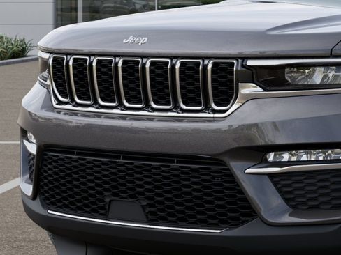 New 2025 Jeep Grand Cherokee Limited RWD image 26