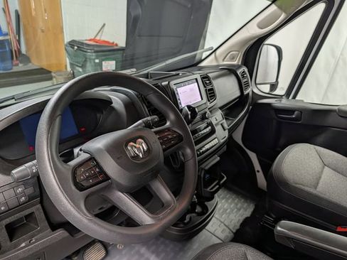 Used 2025 RAM ProMaster 2500 w/ U-Haul Equipment Group FWD image 14