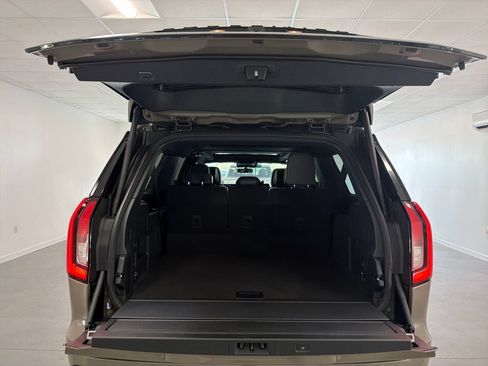 New 2027 Ford Expedition Max Platinum w/ Stealth Performance Package AWD/4WD image 8