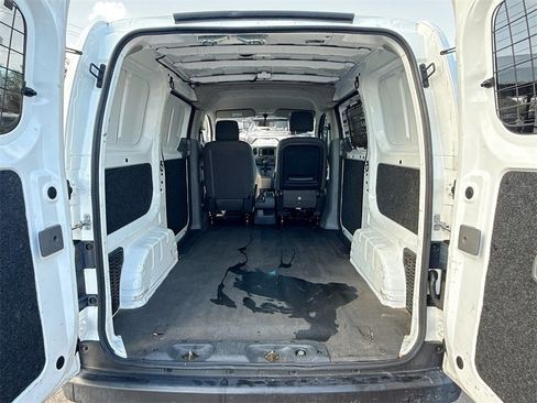 Used 2021 Nissan NV200 S w/ Sliding Door Glass Package image 24