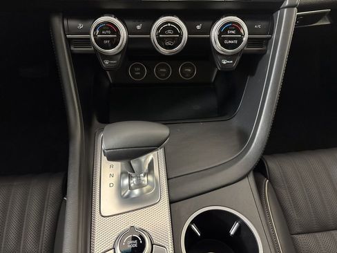 Used 2023 Genesis G70 3.3T image 22