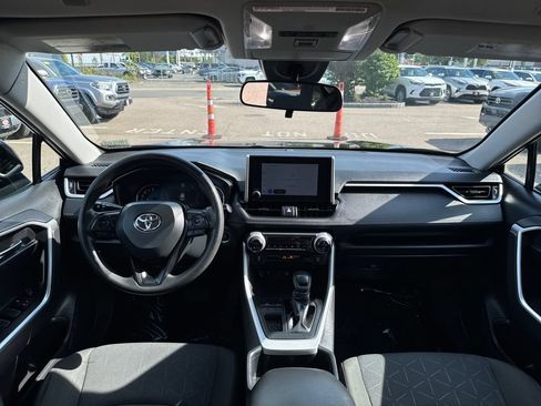 Used 2024 Toyota RAV4 XLE FWD image 11