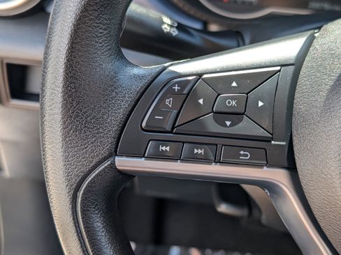 Certified 2025 Nissan Versa SV image 28