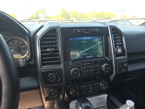 Used 2019 Ford F150 XLT w/ Equipment Group 302A Luxury AWD/4WD image 12