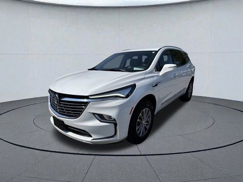 Used 2024 Buick Enclave Premium image 7