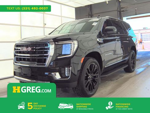 Used 2024 GMC Yukon SLT w/ SLT Luxury Package image 1