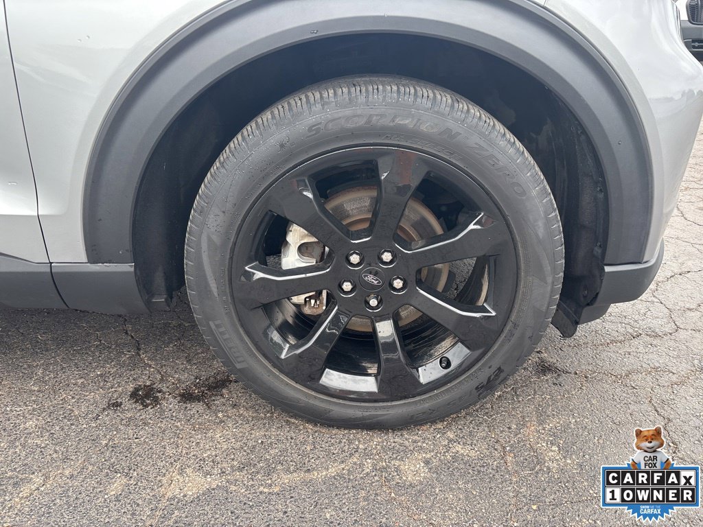 Used 2023 Ford Explorer ST-Line AWD/4WD image 12