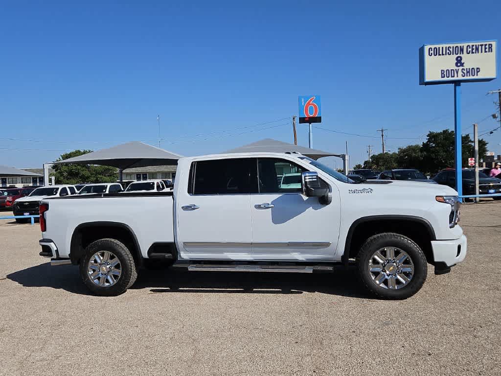 New 2026 Chevrolet Silverado 2500 High Country w/ Technology Package AWD/4WD image 9