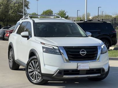 Certified 2025 Nissan Pathfinder SL w/ SL Premium Package