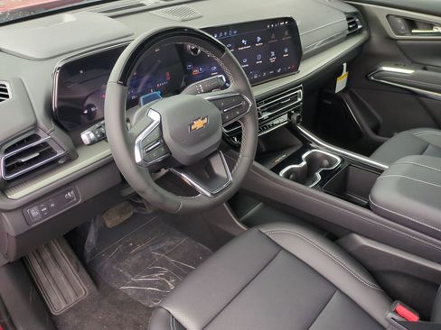 New 2025 Chevrolet Traverse LT w/ Enhanced Driving Package image 10