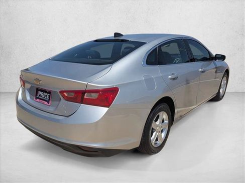 Used 2021 Chevrolet Malibu LS FWD image 5