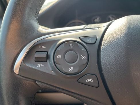 Used 2020 Buick Enclave Premium w/ Sun and Sites Package FWD image 26