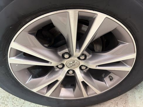 Used 2014 Toyota Highlander Plus image 37