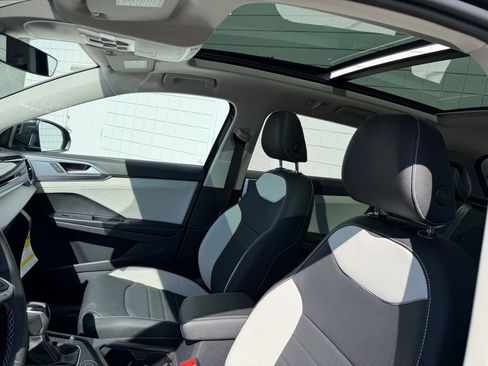 New 2026 Volkswagen Taos SEL AWD/4WD image 19