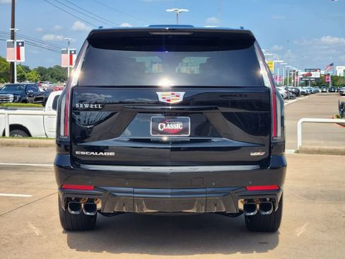 Used 2026 Cadillac Escalade V AWD/4WD image 6
