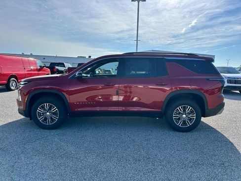 New 2026 Chevrolet Traverse LT w/ LPO, Floor Liner Package FWD image 2