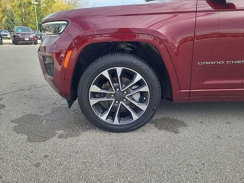 Used 2022 Jeep Grand Cherokee Overland w/ Luxury Tech Group IV image 26