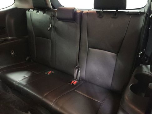 Used 2022 Toyota Highlander XLE image 22