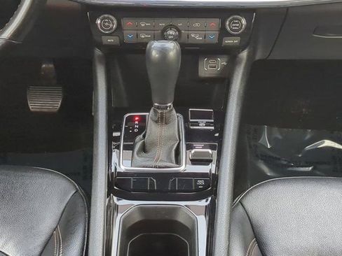 Used 2022 Jeep Compass Limited image 18