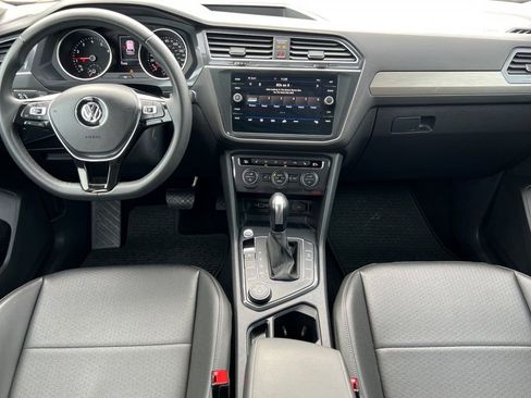 Used 2020 Volkswagen Tiguan SE w/ 3rd Row Seat Package image 10