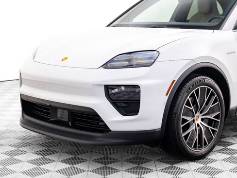 New 2026 Porsche Macan 4 Electric AWD/4WD image 39