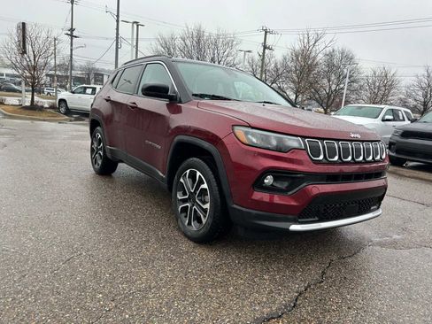 Certified 2022 Jeep Compass Limited image 10