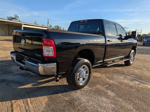 Used 2024 RAM 2500 Tradesman w/ Chrome Appearance Group image 4