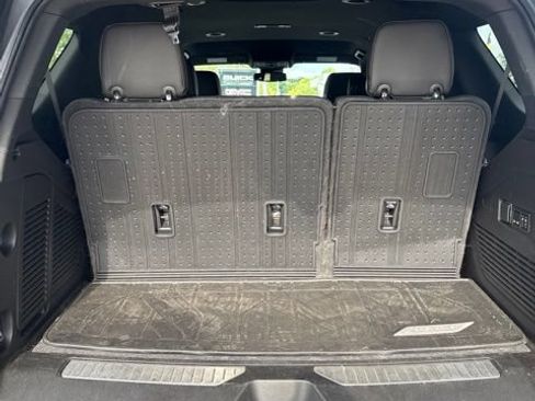 Used 2023 Chevrolet Tahoe Premier AWD/4WD image 10