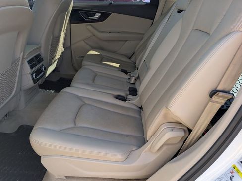 Used 2017 Audi Q7 3.0T Prestige w/ Prestige Package image 5