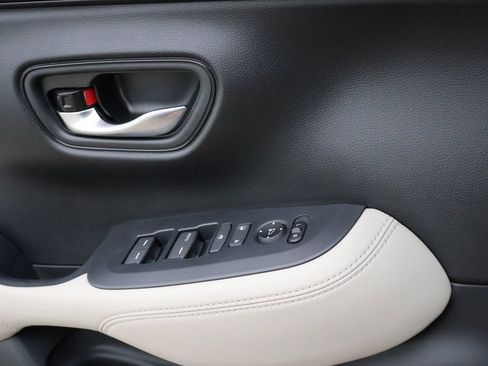 New 2026 Honda HR-V LX image 38