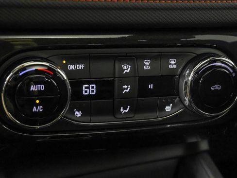 Used 2025 Chevrolet TrailBlazer RS w/ Convenience Package AWD/4WD image 33