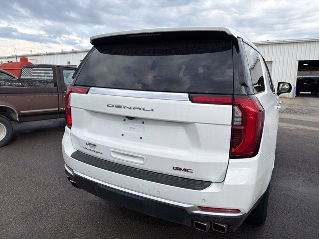 Used 2025 GMC Yukon Denali AWD/4WD image 12