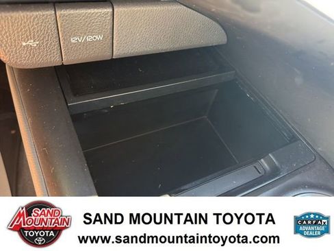 Used 2023 Toyota Camry SE image 20