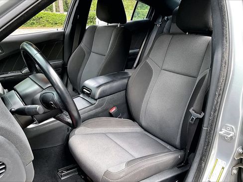 Used 2020 Dodge Charger SXT w/ Blacktop Package RWD image 18