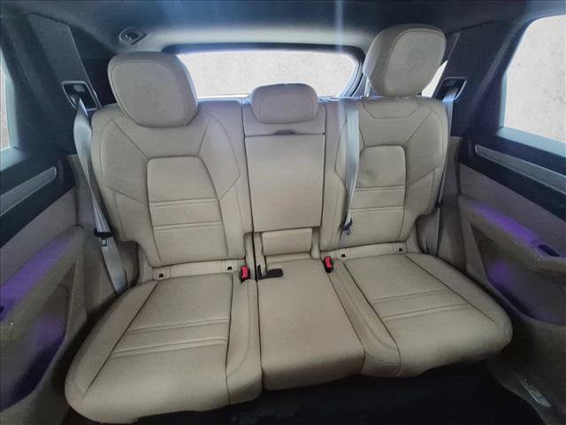 Used 2022 Porsche Cayenne Platinum Edition AWD/4WD image 23