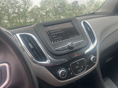 Used 2019 Chevrolet Equinox LS w/ LS Convenience Package image 14