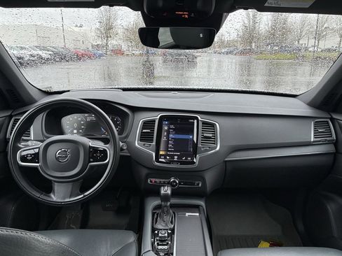 Used 2020 Volvo XC90 T6 Momentum w/ Protection Package image 15