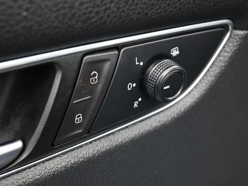 Used 2019 Volkswagen Passat 2.0T Wolfsburg image 29