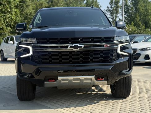 Used 2021 Chevrolet Tahoe Z71 w/ Luxury Package AWD/4WD image 8
