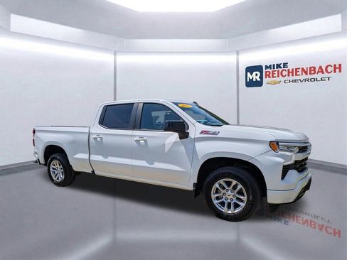Used 2023 Chevrolet Silverado 1500 RST AWD/4WD image 2