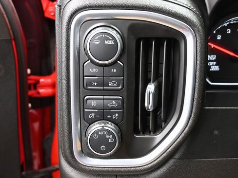 Used 2021 Chevrolet Silverado 1500 RST image 18