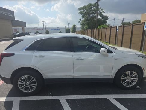 Used 2020 Cadillac XT5 Premium Luxury FWD image 9