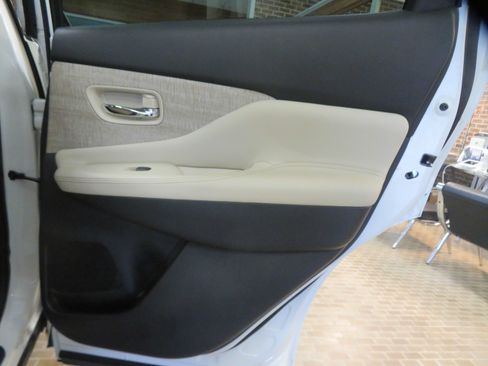 Used 2020 Nissan Murano SV w/ Cargo Package FWD image 20